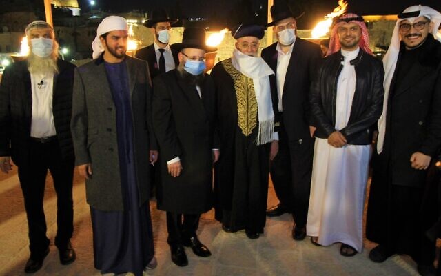 A delegation from the United Arab Emirates and from Bahrain participated in the candle lighting ceremony for the 5th night of Chanukah at the Western Wall Plaza 