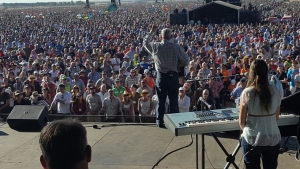 Angus Buchan addressing the huge crowd at the Cape Town prayer rally earlier this year.