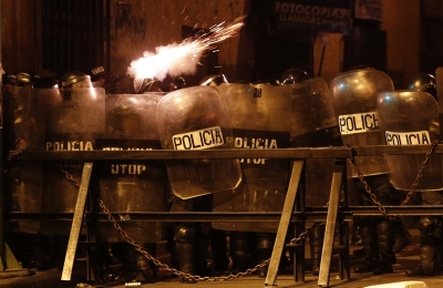 Police fire tear gas at demonstrators in La Paz, Bolivia